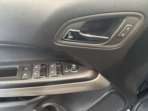 Used 2022 GMC Canyon Elevation image 13