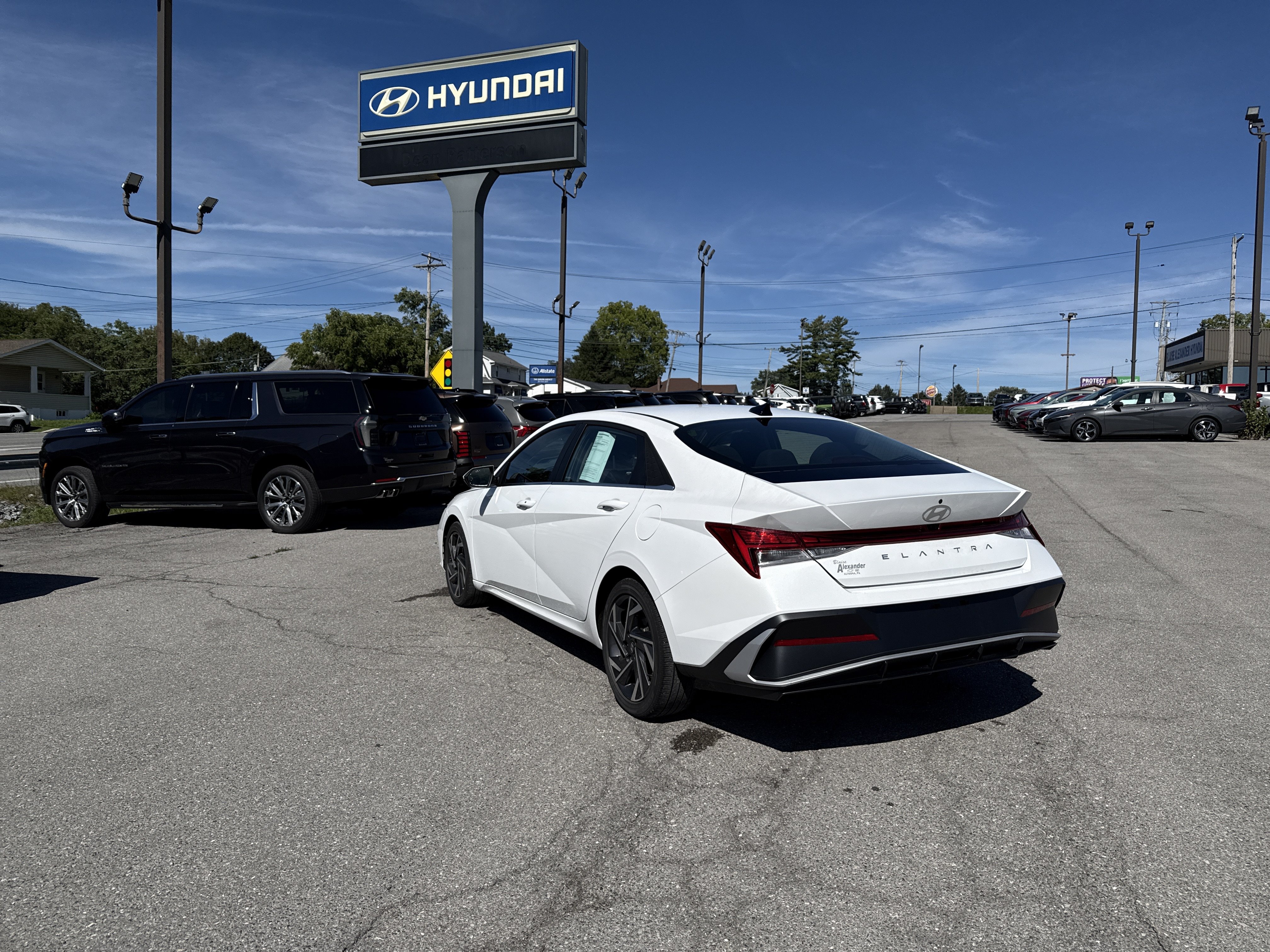 Certified 2025 Hyundai Elantra SEL FWD image 5