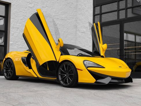 Used 2019 McLaren 570S Spider RWD image 1