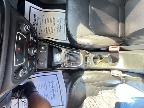 Used 2018 Jeep Compass Limited image 19
