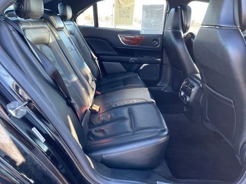 Used 2020 Lincoln Continental Reserve image 32