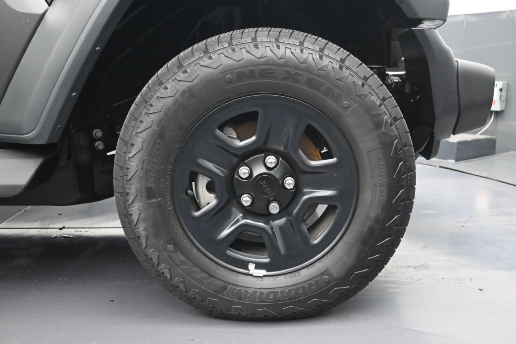Used 2026 Jeep Wrangler Sport AWD/4WD image 9