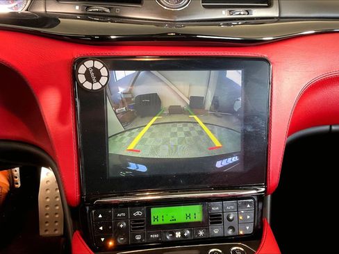 Used 2018 Maserati GranTurismo Convertible image 21