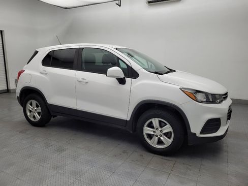 Used 2020 Chevrolet Trax LS w/ Fleet Convenience Package AWD/4WD image 11