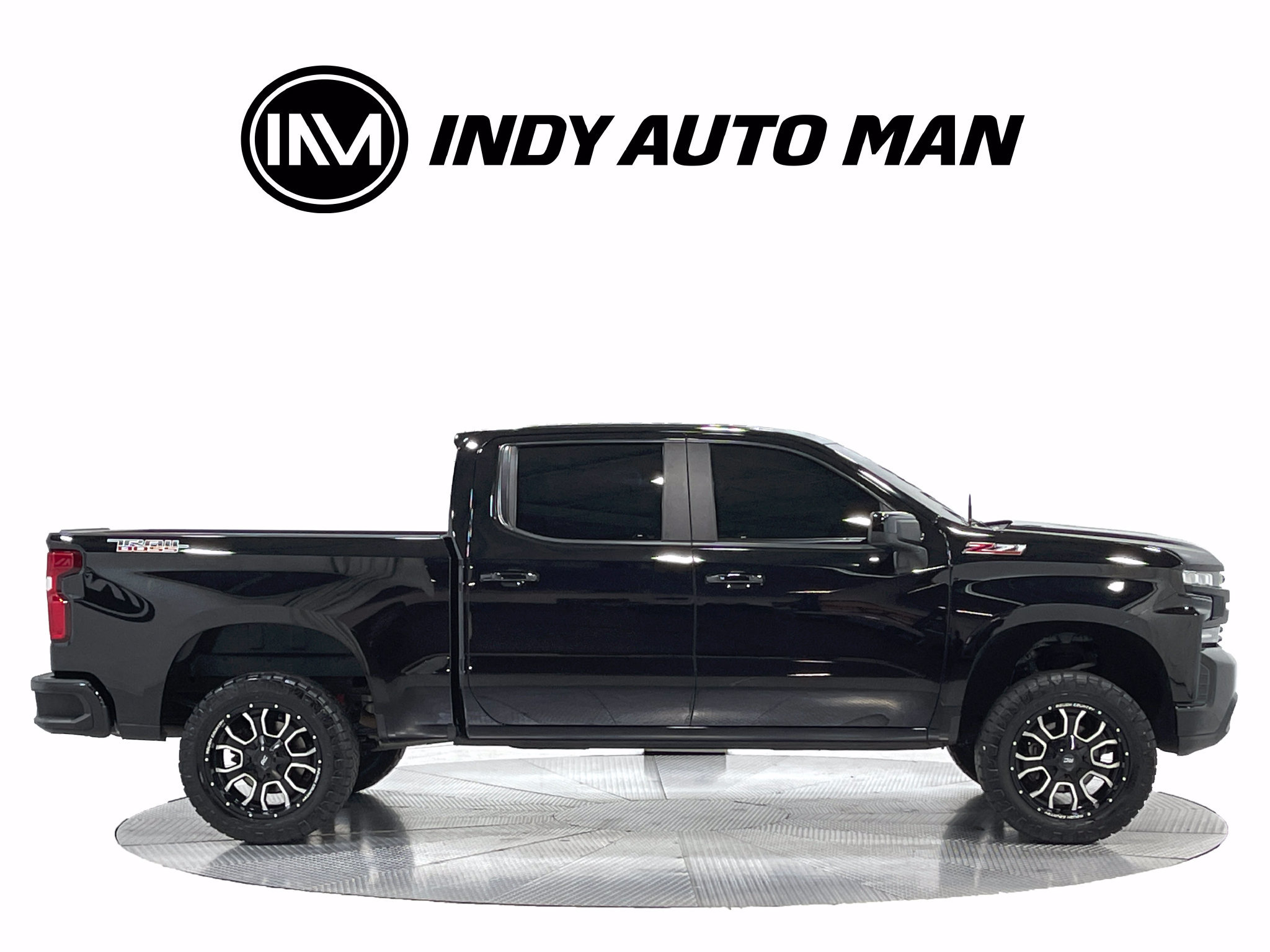 Used 2021 Chevrolet Silverado 1500 LT Trail Boss w/ Convenience Package II AWD/4WD image 3