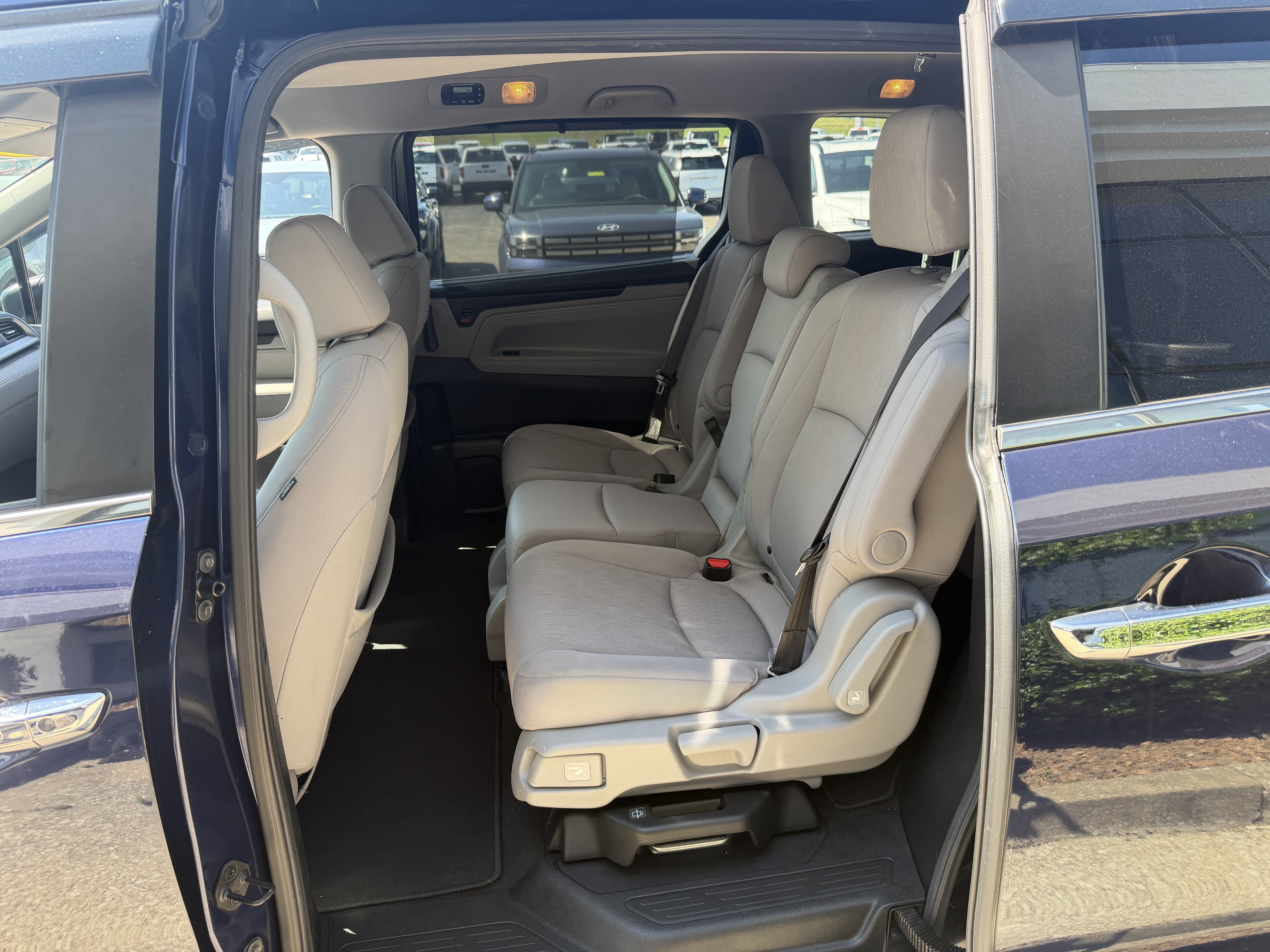 Used 2019 Honda Odyssey EX image 33