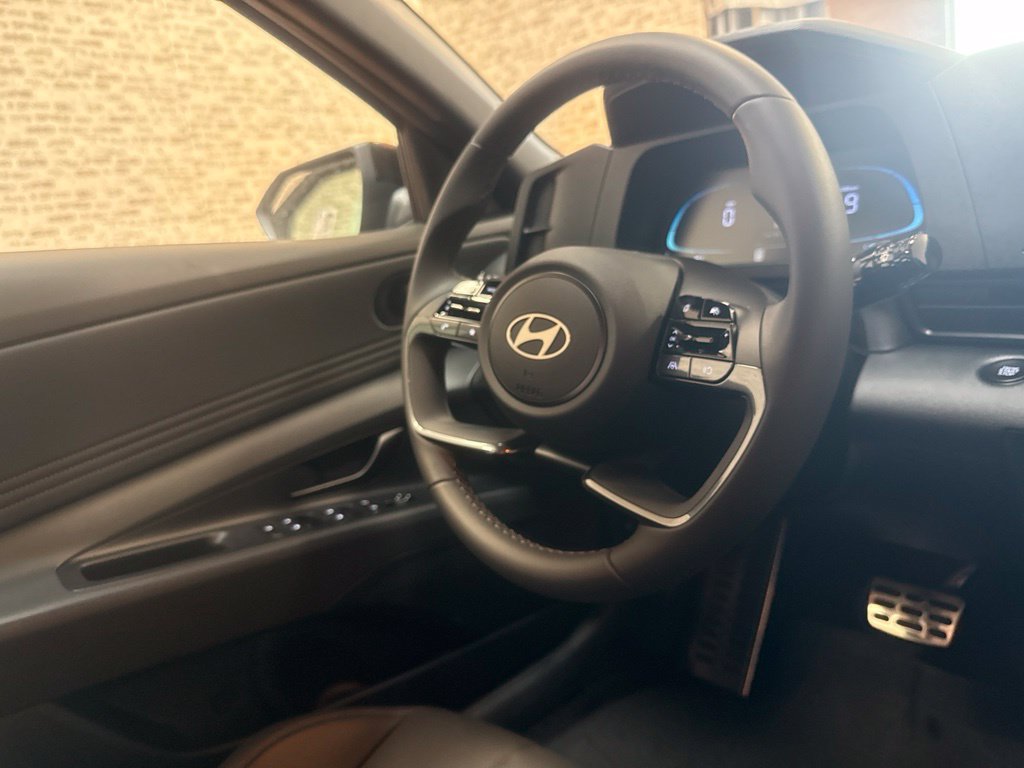 New 2026 Hyundai Elantra SEL Sport FWD image 17