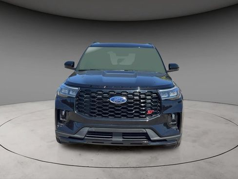 Used 2025 Ford Explorer ST AWD/4WD image 15