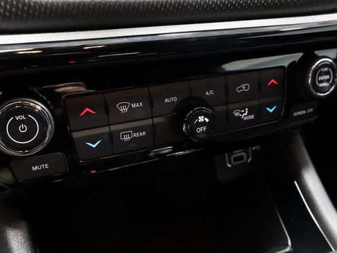 Used 2023 Jeep Compass Trailhawk w/ Trailhawk Convenience Group image 31