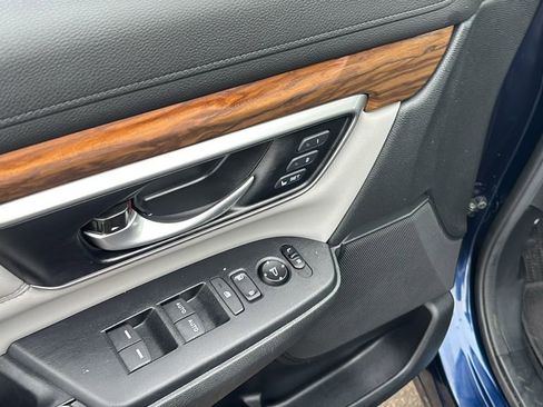 Used 2019 Honda CR-V Touring image 14