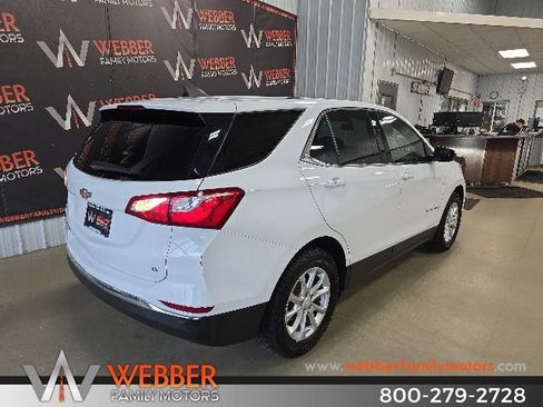 Used 2018 Chevrolet Equinox LT FWD image 4