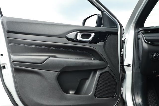 New 2026 Jeep Compass Latitude AWD/4WD image 21