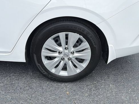 Used 2024 Nissan Sentra S FWD image 8