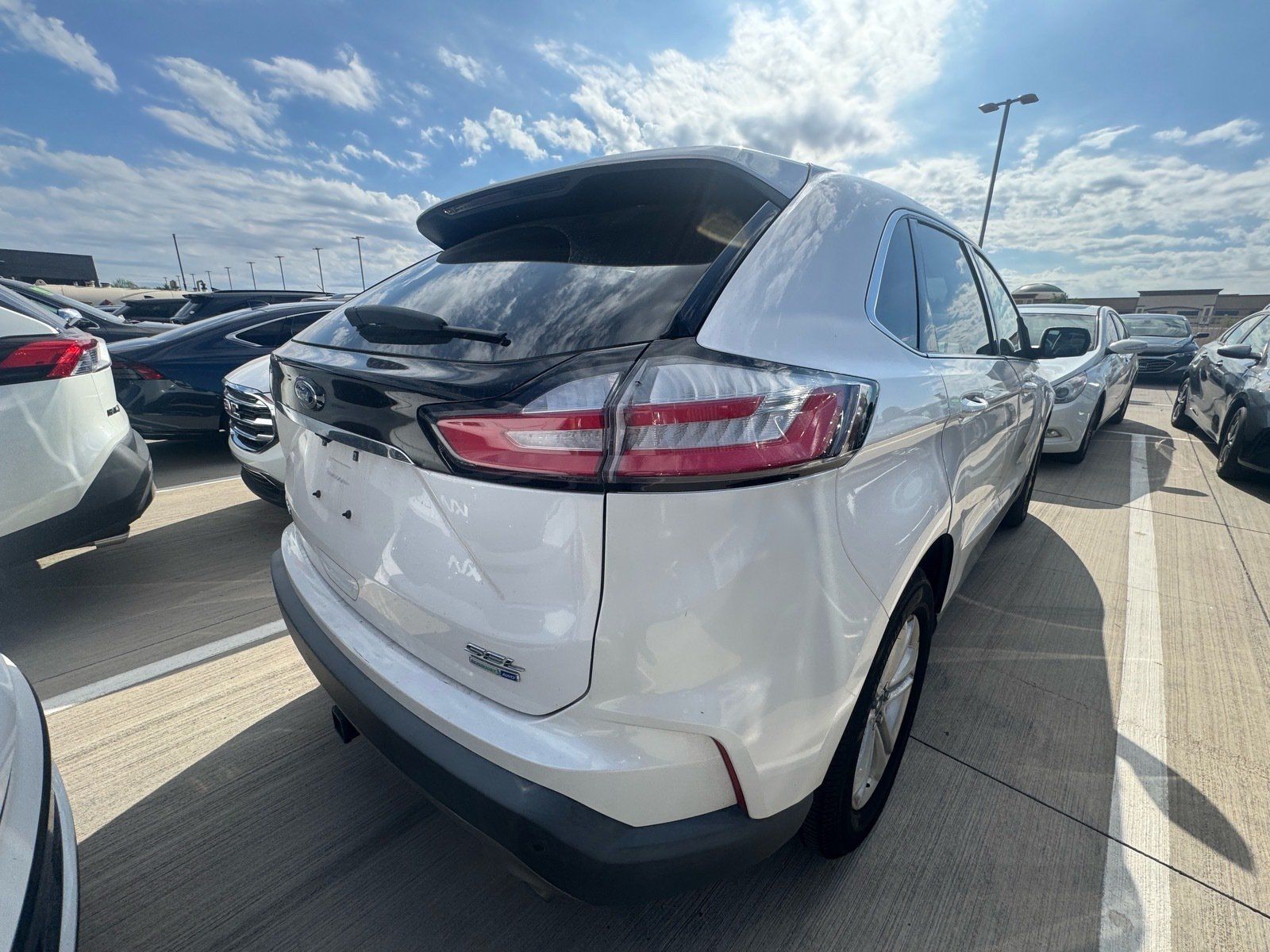 Used 2019 Ford Edge SEL w/ Equipment Group 201A AWD/4WD image 4