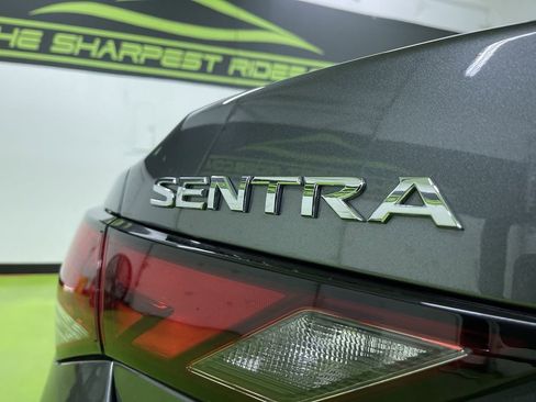 Used 2025 Nissan Sentra SV image 13