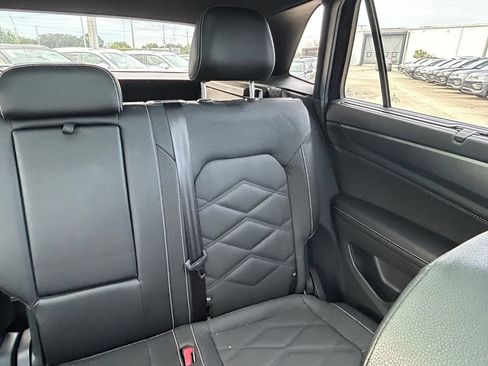 Certified 2024 Volkswagen Atlas Cross Sport SE w/ Panoramic Sunroof Package FWD image 14