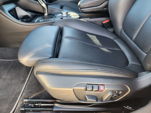 Used 2022 BMW X2 sDrive28i w/ Convenience Package image 23