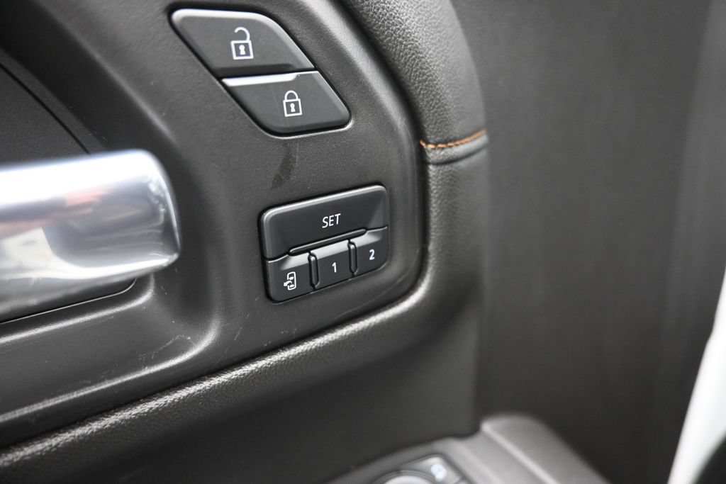 Used 2021 GMC Sierra 1500 AT4 w/ AT4 Premium Package AWD/4WD image 17