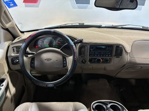 Used 2001 Ford F150 XLT AWD/4WD image 10