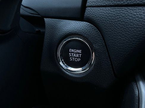 Used 2025 Toyota RAV4 XLE image 29