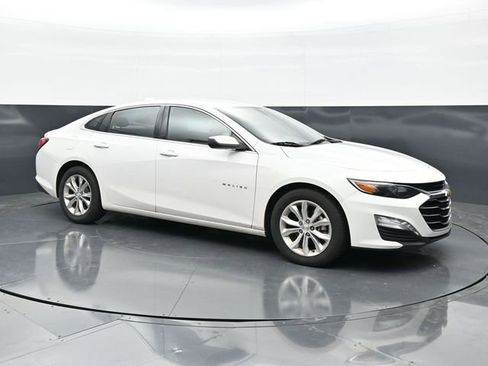 Used 2019 Chevrolet Malibu LT FWD image 3