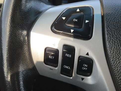 Used 2014 Ford Explorer XLT w/ Equipment Group 202A image 31