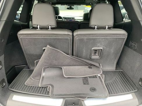 Used 2024 Cadillac XT6 Premium Luxury w/ LPO, Floor Liner Package AWD/4WD image 4