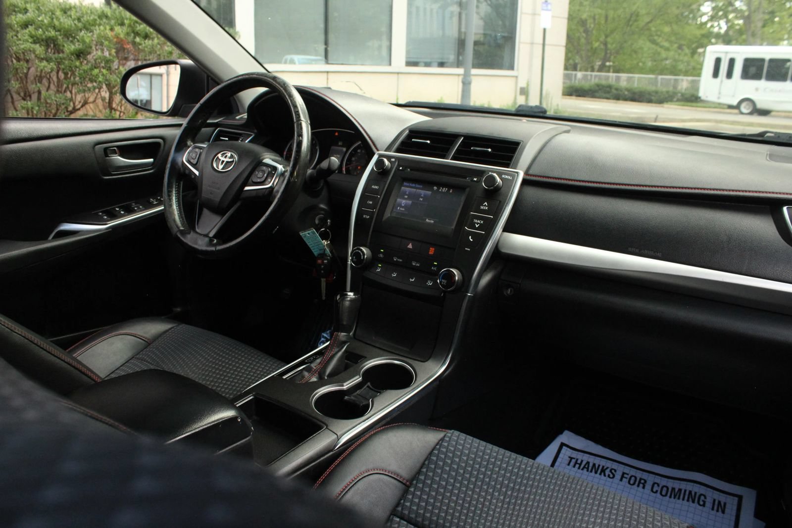 Used 2015 Toyota Camry SE FWD image 22