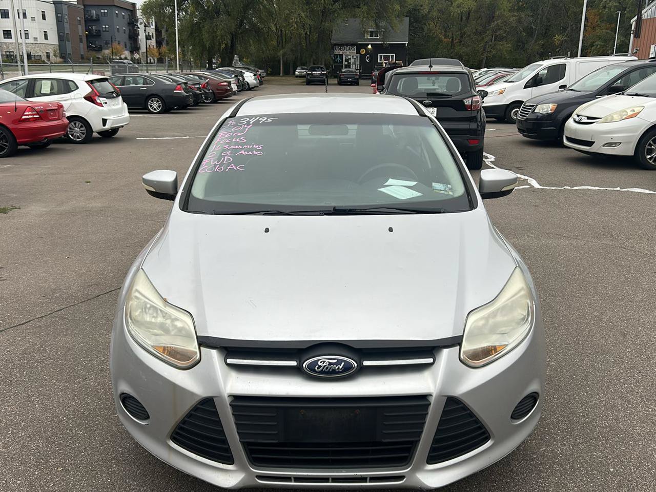 Used 2014 Ford Focus SE FWD image 2