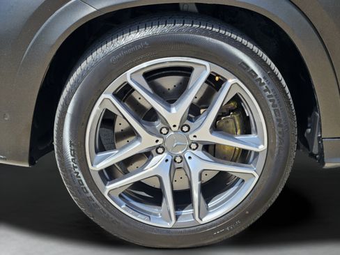 Used 2024 Mercedes-Benz GLE 53 AMG 4MATIC Coupe image 32