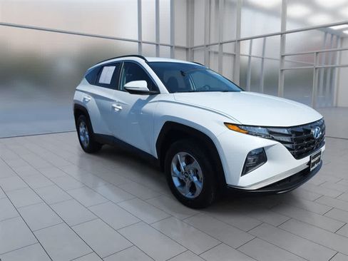Used 2023 Hyundai Tucson SEL AWD/4WD image 3
