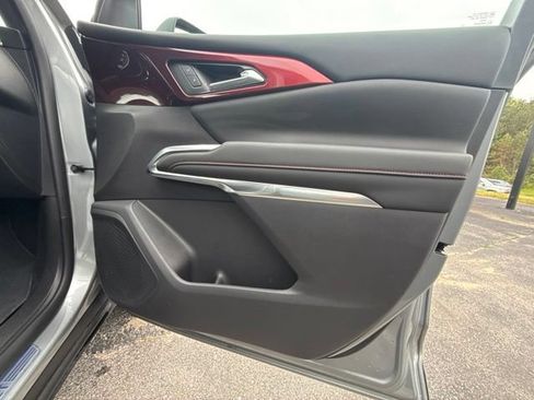 Used 2024 Chevrolet Traverse Z71 w/ LPO, Floor Liner Package AWD/4WD image 44