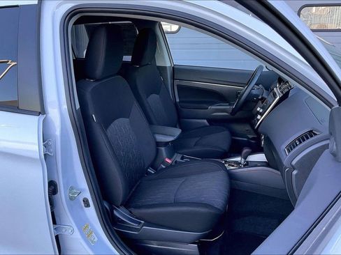 Used 2025 Mitsubishi Outlander Sport LE image 7