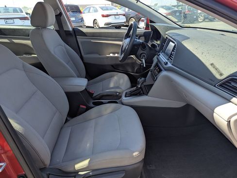 Used 2018 Hyundai Elantra SEL FWD image 31