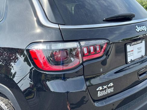 Used 2025 Jeep Compass Sport AWD/4WD image 12