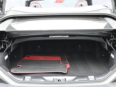 Used 2020 Ferrari Portofino RWD image 29