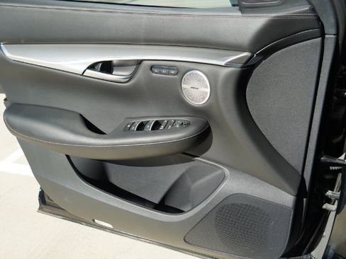 Certified 2024 INFINITI QX50 Luxe w/ Accent Package image 26