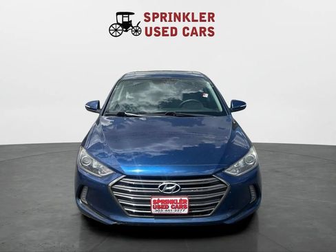 Used 2017 Hyundai Elantra Limited w/ Limited Tech Package 04 FWD image 2