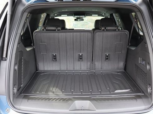 New 2026 GMC Yukon XL Elevation w/ LPO, Floor Liner Package AWD/4WD image 21