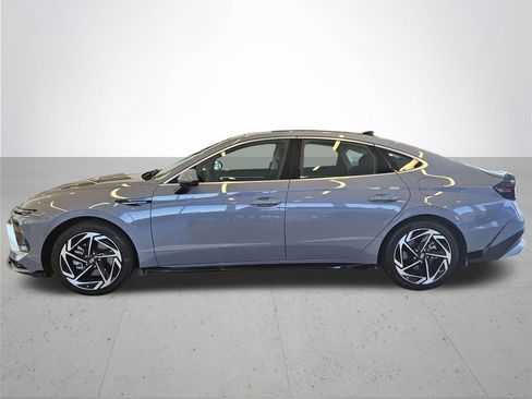 Used 2024 Hyundai Sonata SEL w/ Convenience Package FWD image 11