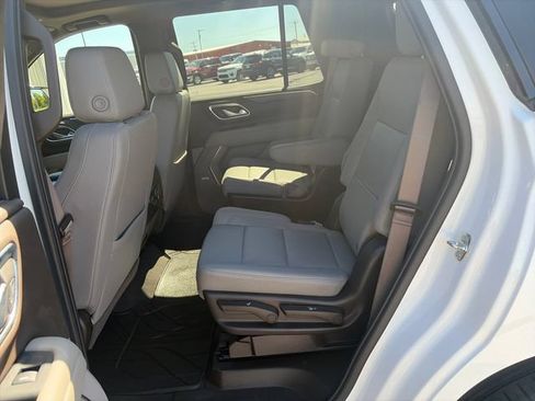 Used 2024 Chevrolet Tahoe Z71 w/ Luxury Package AWD/4WD image 24