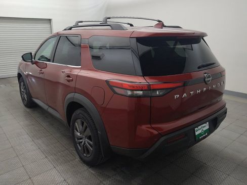 Used 2022 Nissan Pathfinder SV AWD/4WD image 5