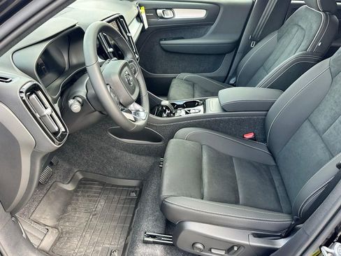 New 2026 Volvo XC40 B5 Ultra w/ Protection Package Premier image 6