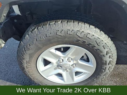 Used 2022 Jeep Gladiator Sport image 21