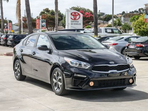 Used 2019 Kia Forte LXS FWD image 3