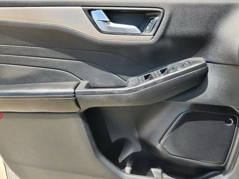Used 2022 Ford Escape SEL FWD image 21