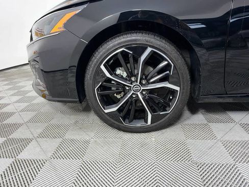 Certified 2025 Nissan Altima 2.5 SR FWD image 10
