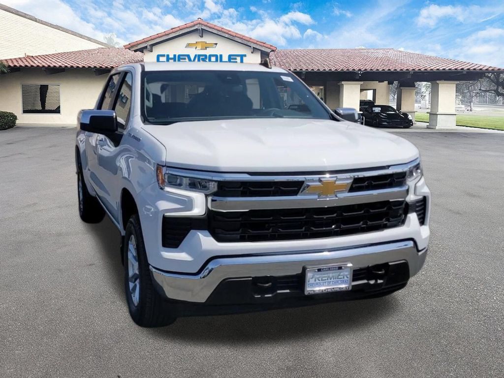 Used 2023 Chevrolet Silverado 1500 LT AWD/4WD image 3