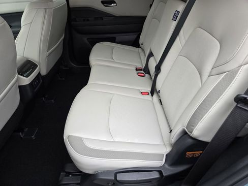New 2026 Nissan Pathfinder SL AWD/4WD image 9