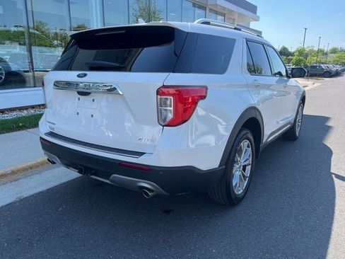 Certified 2023 Ford Explorer Limited w/ Limited Technology Package AWD/4WD image 9